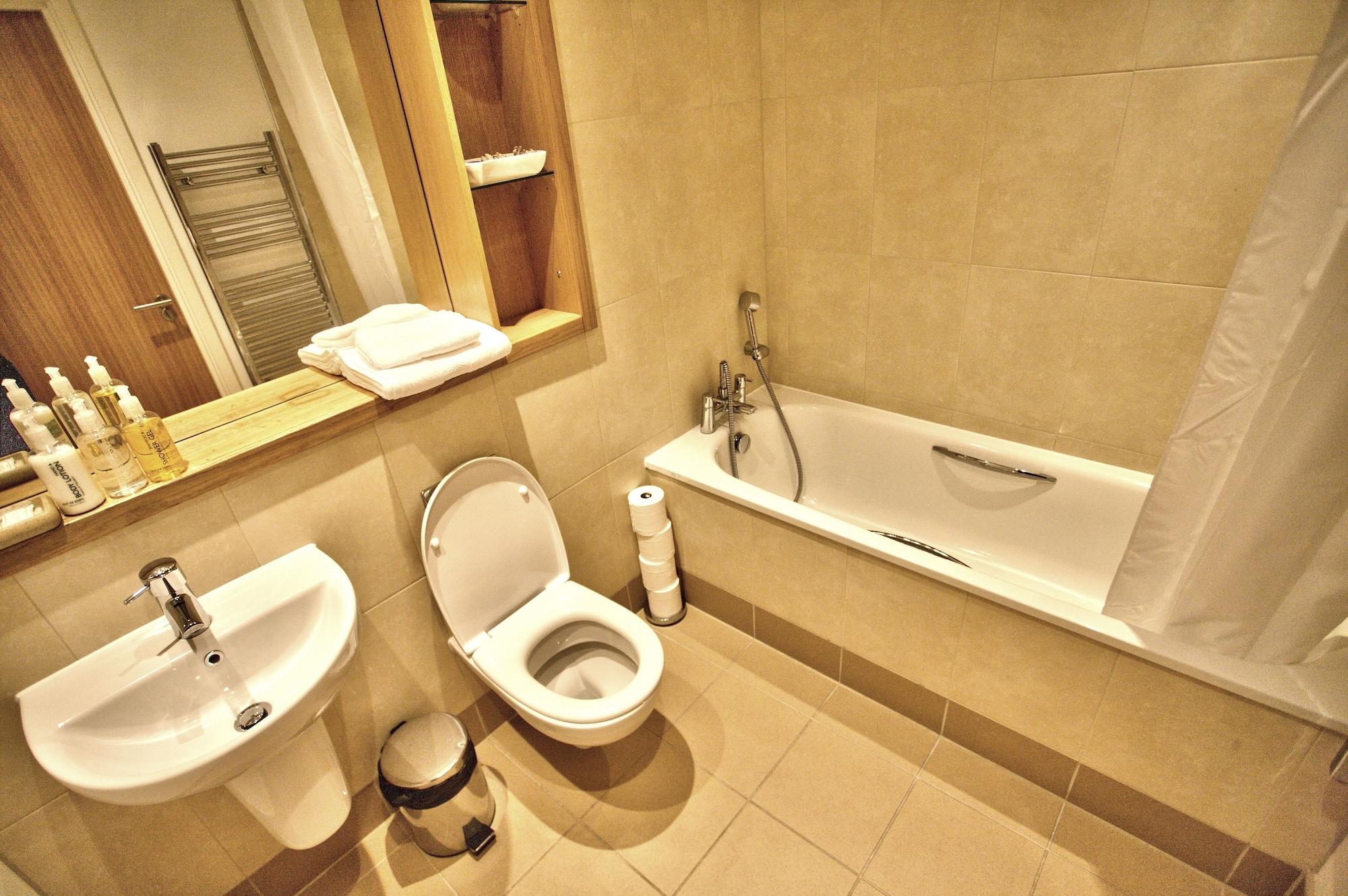 Quay Apartments Leeds Лийдс Екстериор снимка