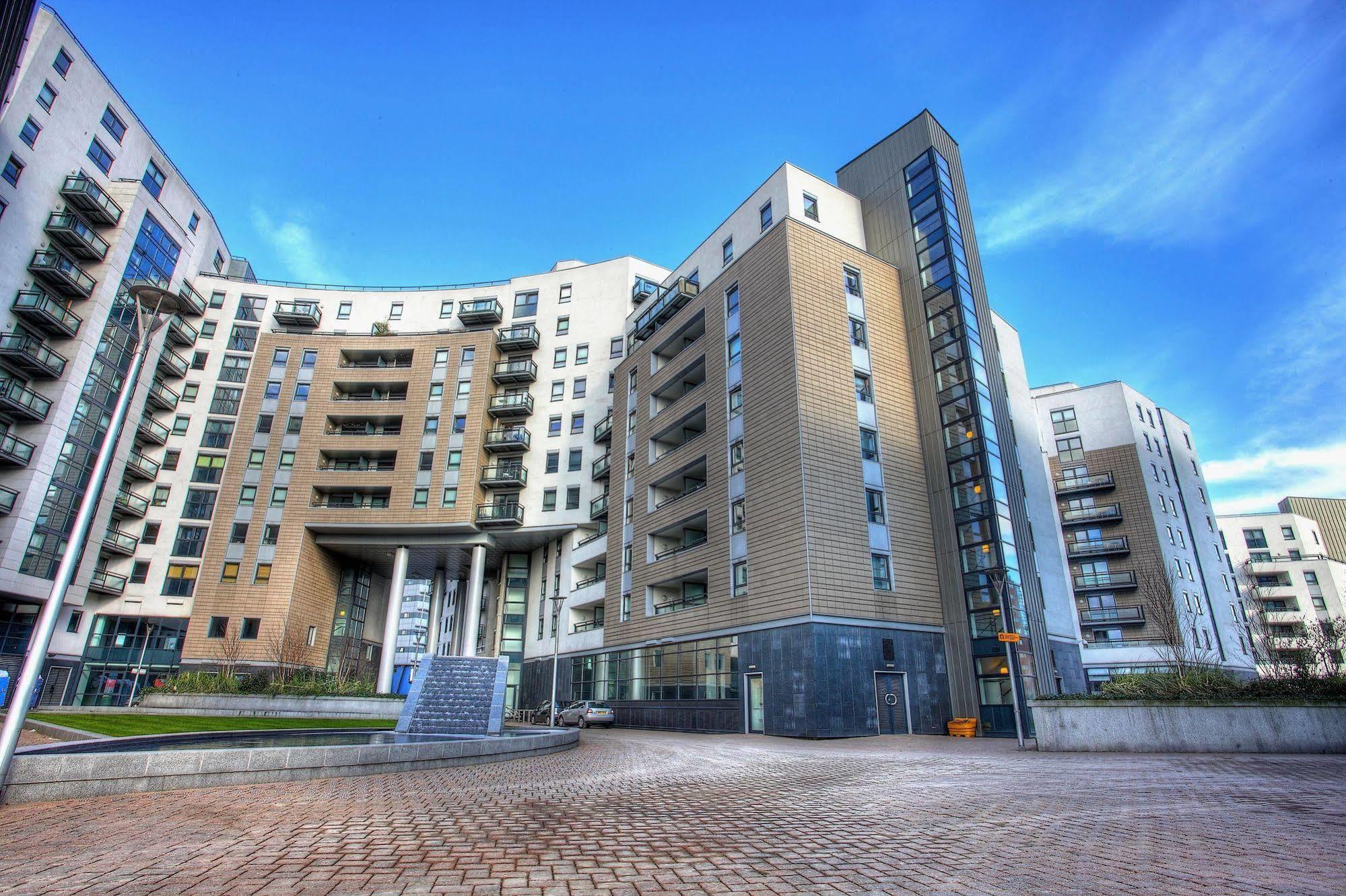 Quay Apartments Leeds Лийдс Екстериор снимка