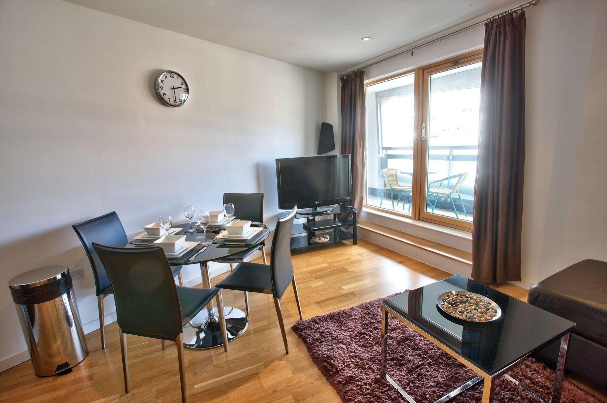 Quay Apartments Leeds Лийдс Екстериор снимка
